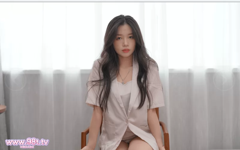 自拍 超清纯御姐素人国模-雅雅-大尺度三点全露私拍 极品大奶子【120P＋3V+912M】