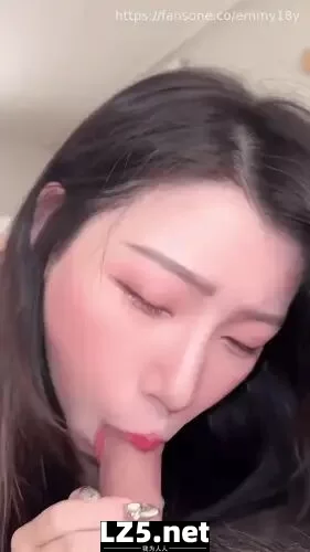 自拍 极品颜值巨乳网红[艾玛Emma (emmy18y)]付费长视频4K合集【32V+48G】