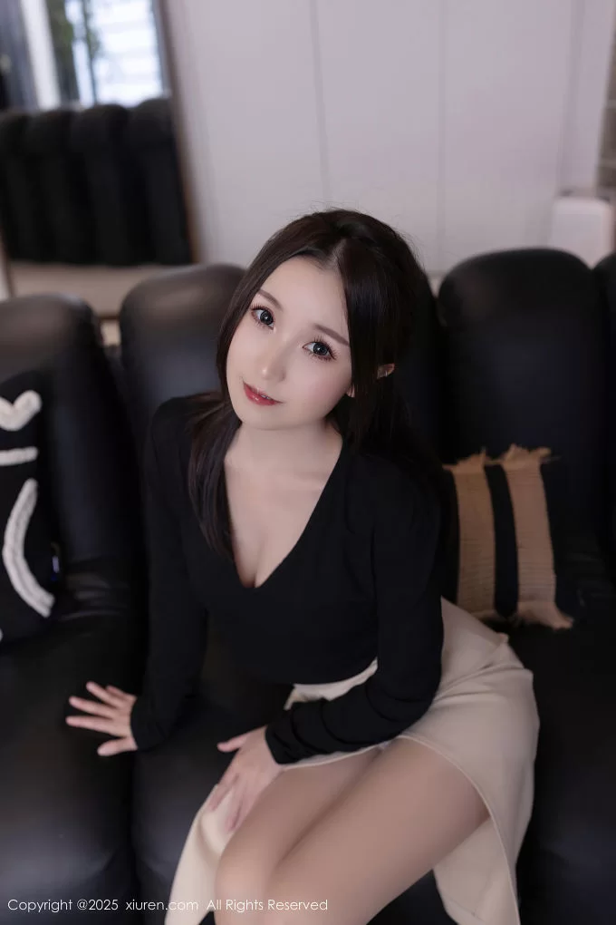 国产模特 杏子Yada性感黑色OL服饰露白色蕾丝内衣秀曼妙身姿诱惑写真【81P+776MB】