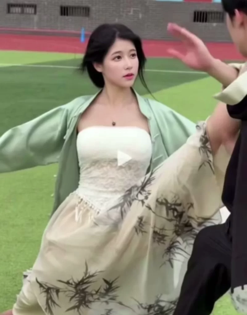 明星换脸 （一币白嫖）杂图8【20⁺v+10.85G】