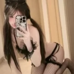 福利姬 [兔酱是个甜妹]可爱双马尾勾人小妖精被大鸡巴爸爸无套内射【1+862m】